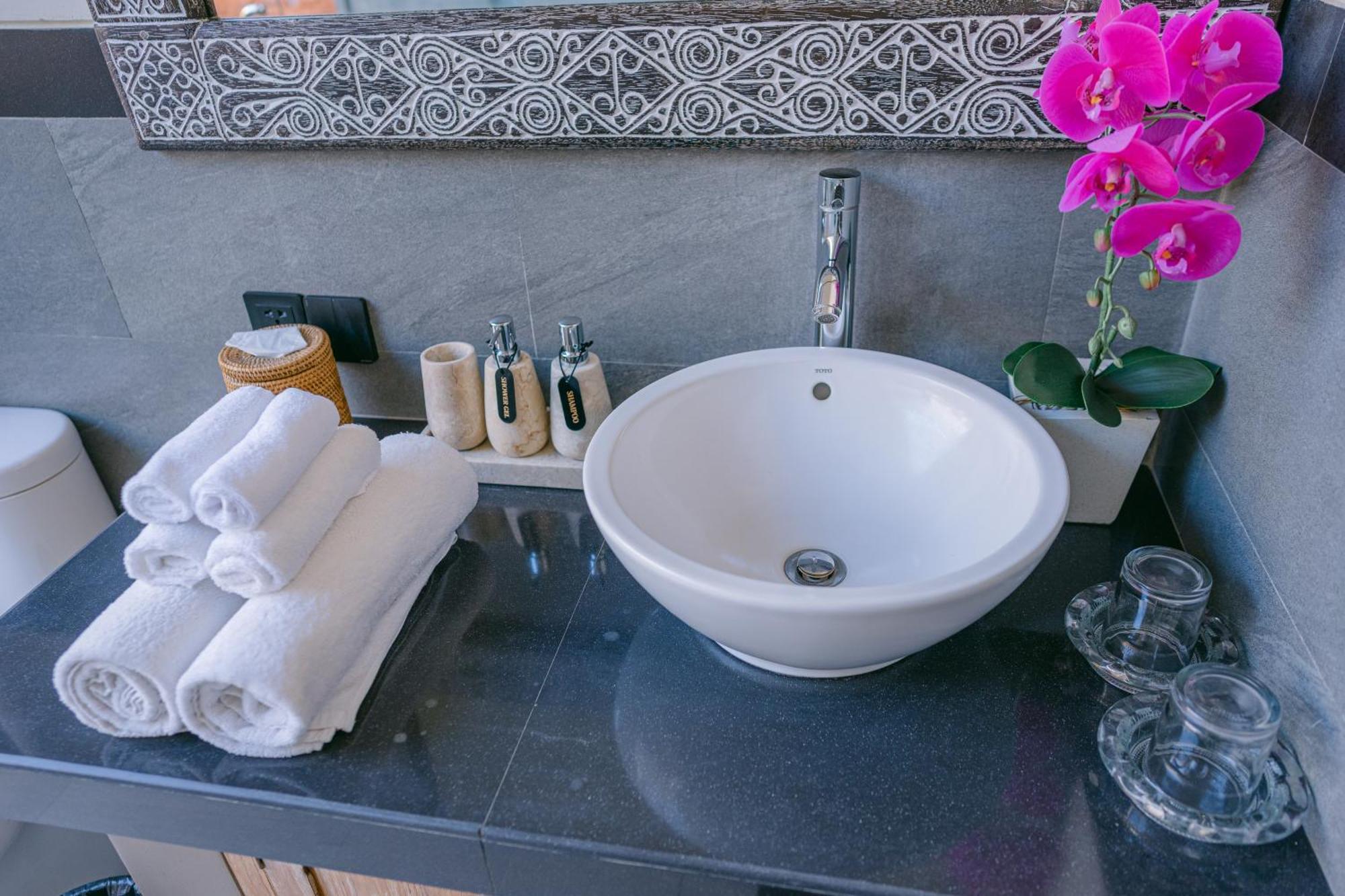 2 Seasons Villa Sun - Luxury With Private Pool Ubud Eksteriør bilde